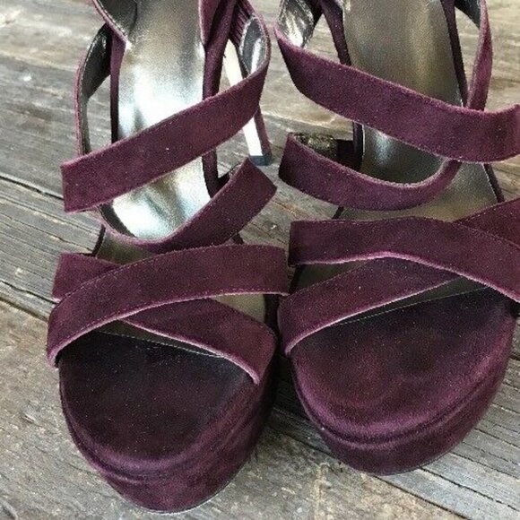 Stuart Weitzman 6.5 Purple Suede Stiletto Sandals - Picture 10 of 13